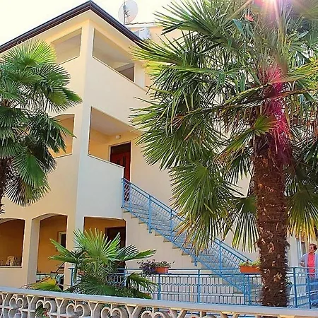 Apartment In With Two-bedrooms 13